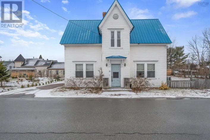 31 Chapel Street, Parrsboro