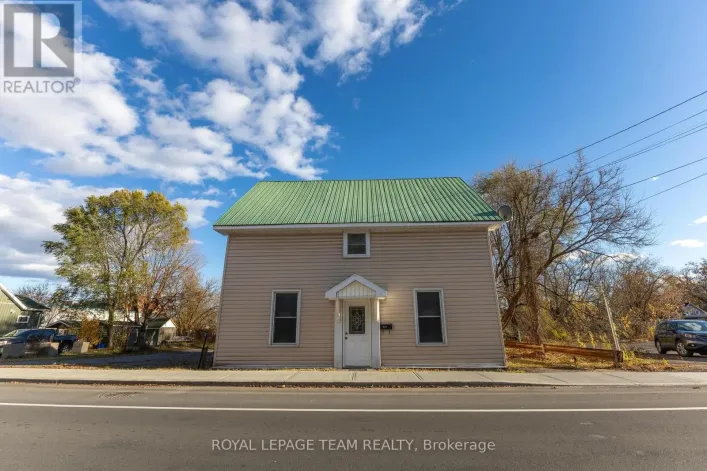 31 DANIEL STREET N, Arnprior