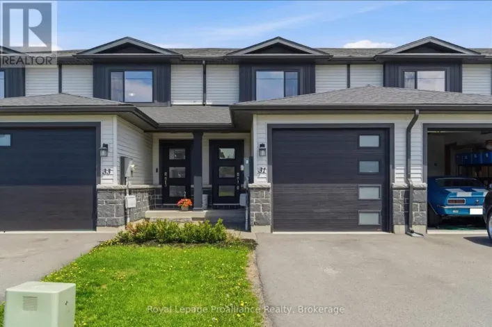 31 DEWAL PLACE, Belleville