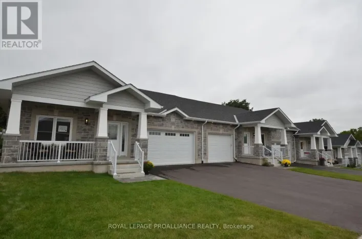31 DOUGLAS MARSHALL CRESCENT, Brockville