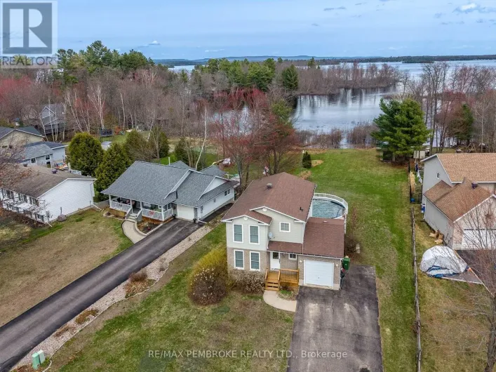 31 EARL STREET, Petawawa