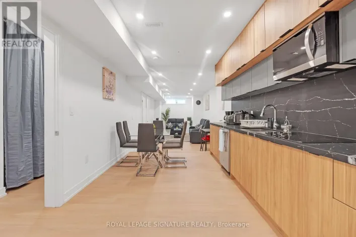 31 EDINBURGH DRIVE, Toronto