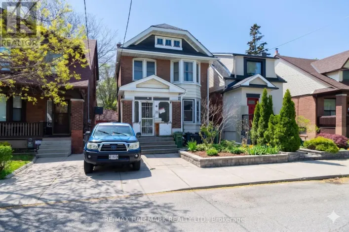 31 GATES AVENUE, Toronto