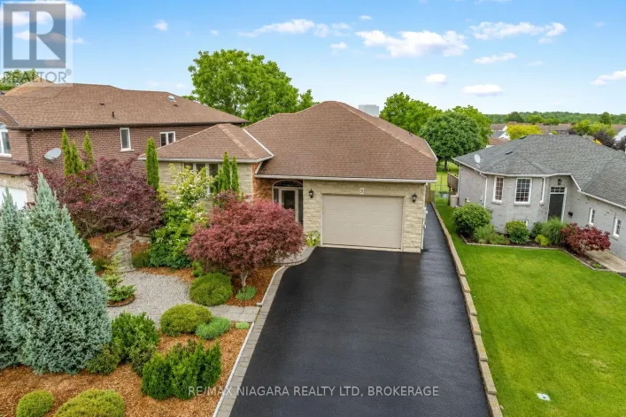 House for sale: 31 HILLCREST ROAD, Port Colborne