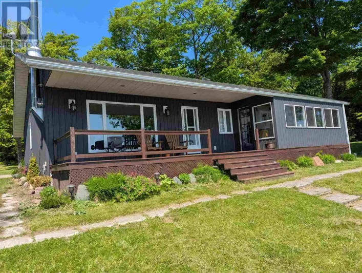 31 James ST, Goulais River