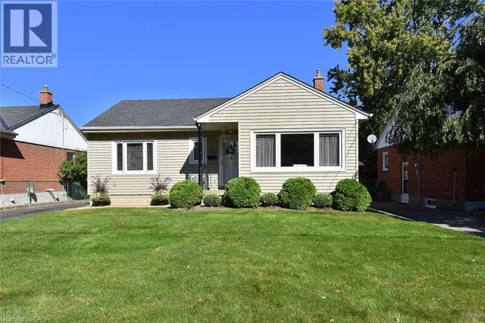 House for sale: 31 KEMP Drive, Hamilton