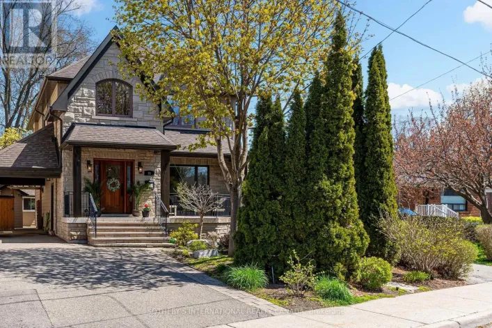 31 MAPLE AVENUE N, Mississauga