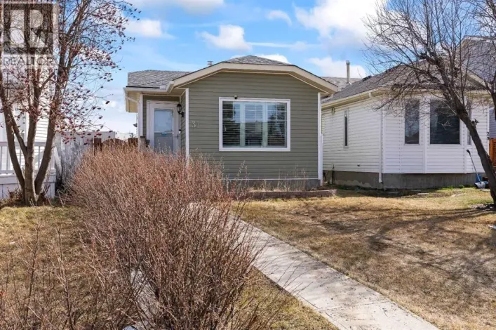 31 Martinridge Place NE, Calgary