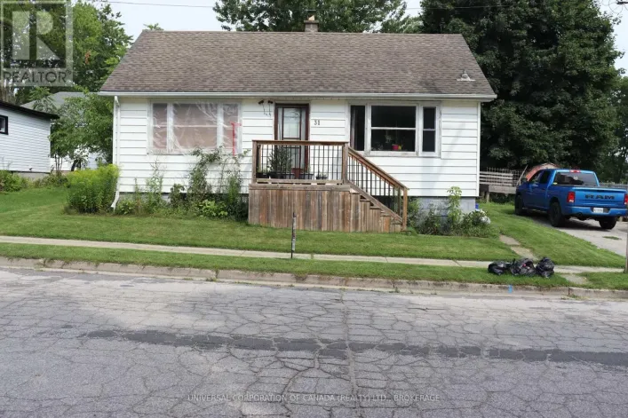 31 MYRTLE STREET, Aylmer