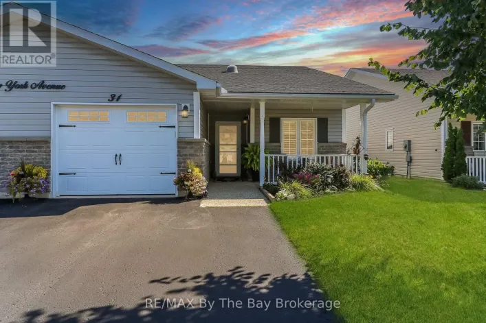 31 NEW YORK AVENUE, Wasaga Beach