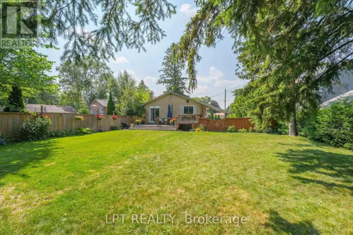 31 PATRICK DRIVE, Aurora