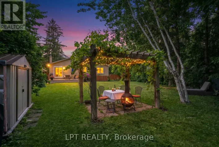 31 PATRICK DRIVE, Aurora