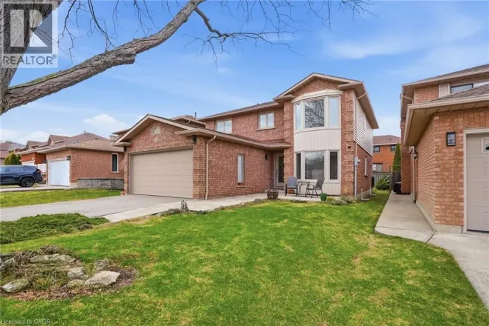 31 REPUBLIC Avenue, Hamilton