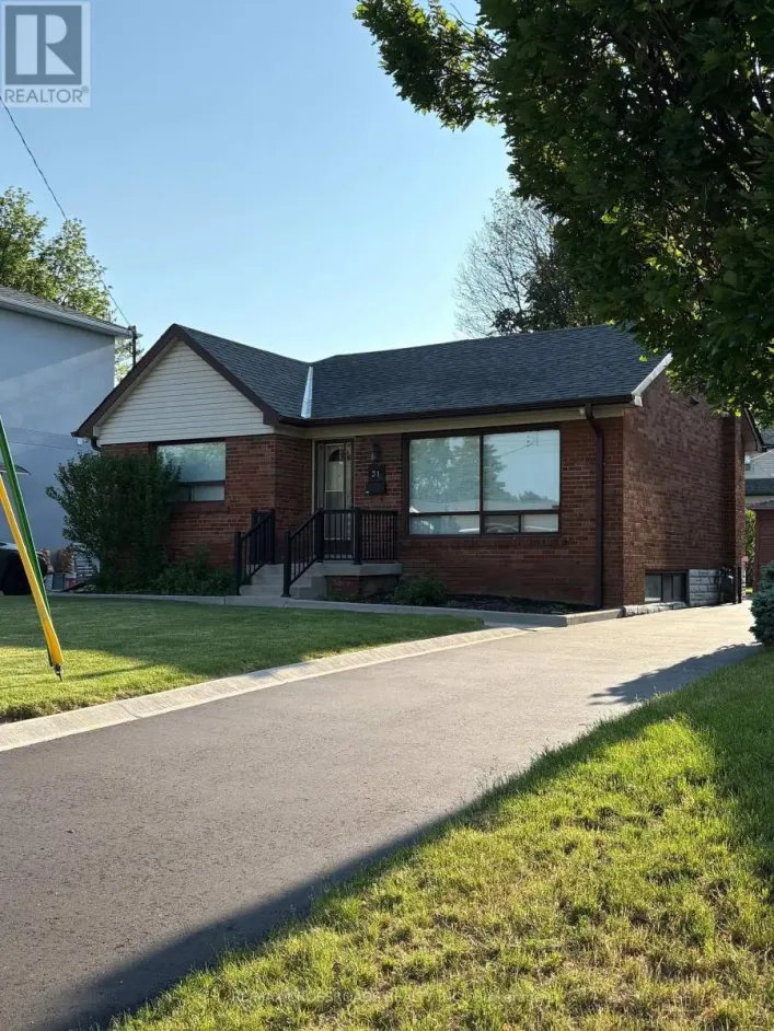 31 ROBERTSFIELD CRESCENT, Toronto