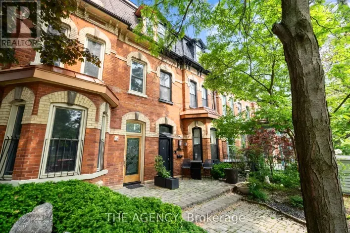 Row / Townhouse for sale: 31 ROSE AVENUE, Toronto