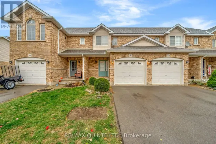 31 SARAH COURT, Belleville