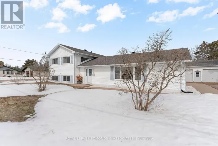 31 SILKE DRIVE, Petawawa