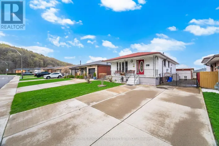 31 SUMMERCREST DRIVE, Hamilton
