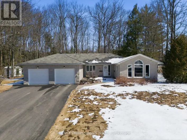 31 THE GRANITE BLUFF, Bracebridge