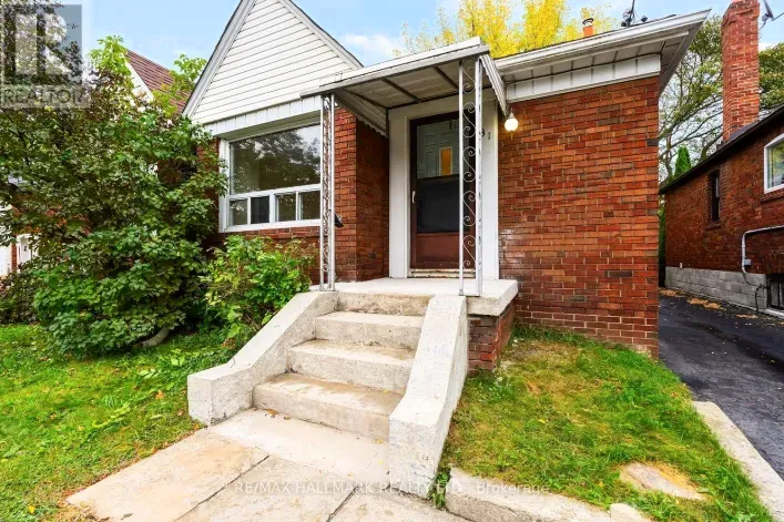 31 THORA AVENUE, Toronto