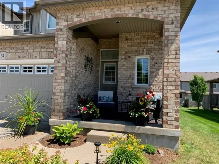 31 TOWNSEND Drive Unit# 64, Breslau