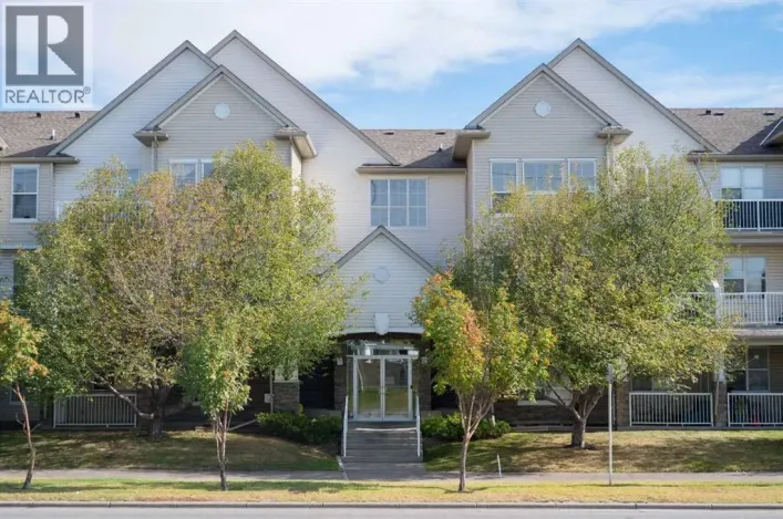 310, 1000 Applevillage Court SE, Calgary