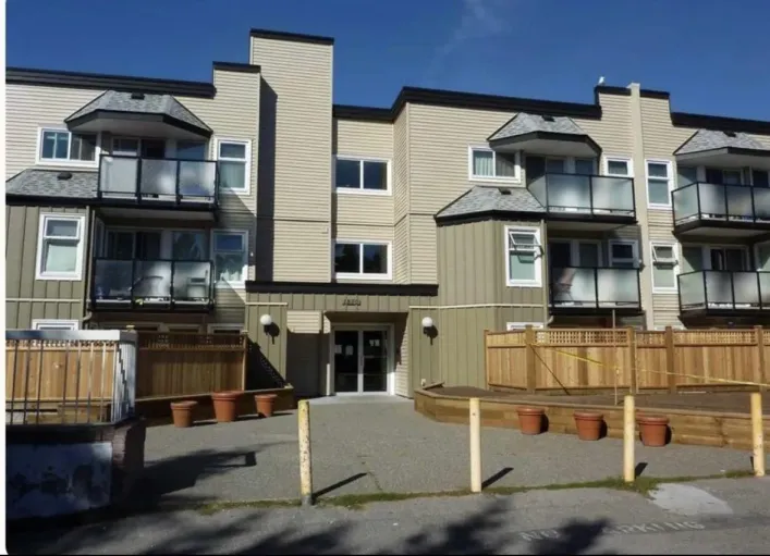 310 1850 E SOUTHMERE CRESCENT, Surrey