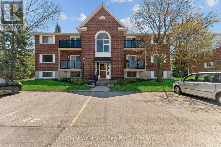 310 - 565 GREENFIELD AVENUE, Kitchener