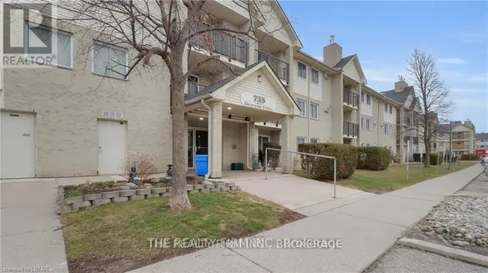 310 - 735 DEVERON CRESCENT, London South