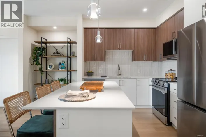 310 777 Station Ave, Langford