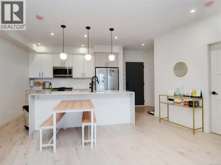 310 958 Pharoah Mews, Langford