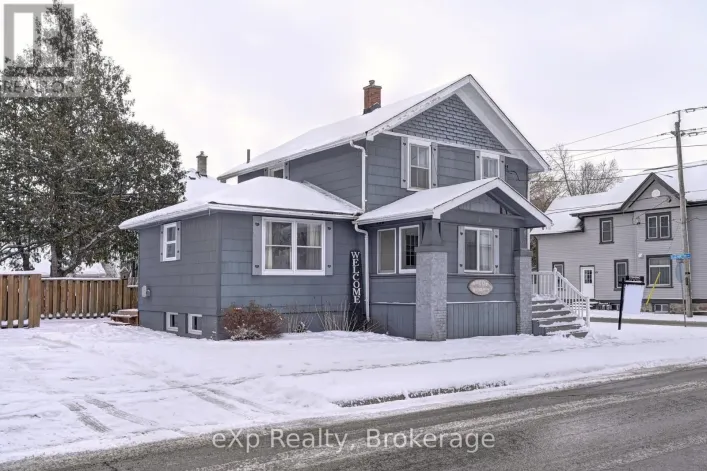 310 BARBER AVENUE N, North Perth