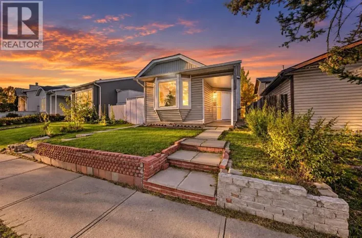 310 Castleridge Drive NE, Calgary