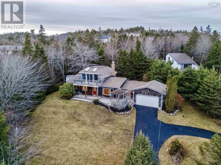 310 Hillside Drive, Boutiliers Point