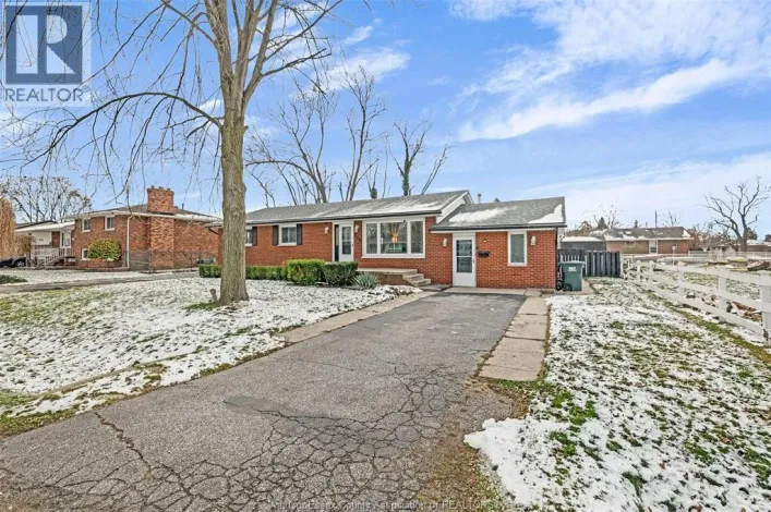 310 SUPERIOR, LaSalle