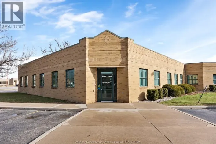 3100 TEMPLE DRIVE, Windsor