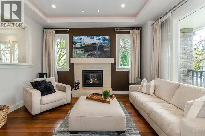 3105 W 15TH AVENUE, Vancouver