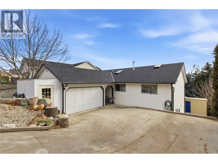 3109 Ensign Way, West Kelowna