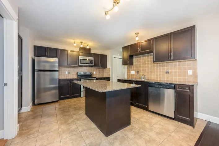 311 12088 75A AVENUE, Surrey