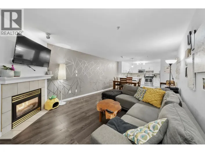 311 121 SHORELINE CIRCLE, Port Moody