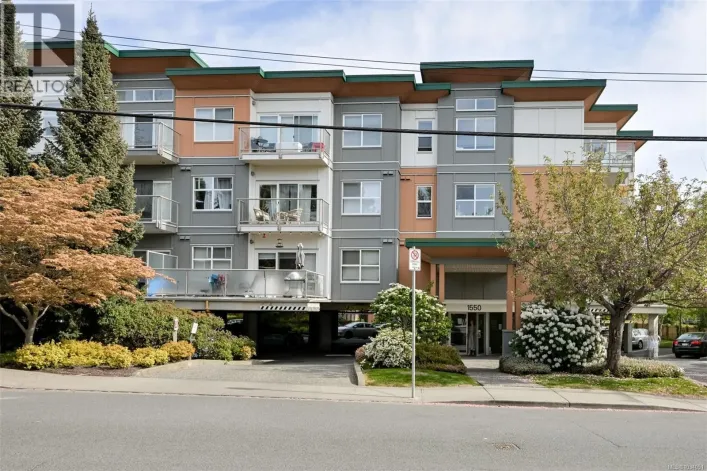 311 1550 Church Ave, Saanich