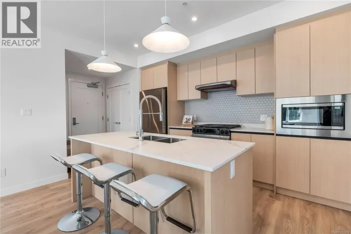 311 2000 West Park Lane, View Royal