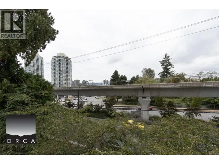 311 615 NORTH ROAD, Coquitlam