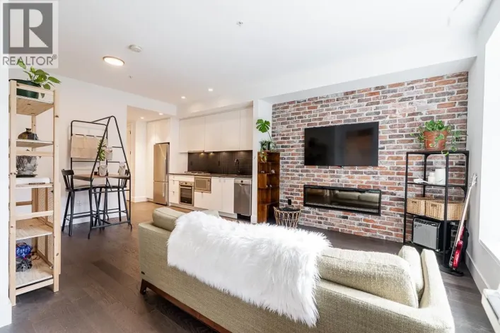 311 83 MOODY STREET, Port Moody