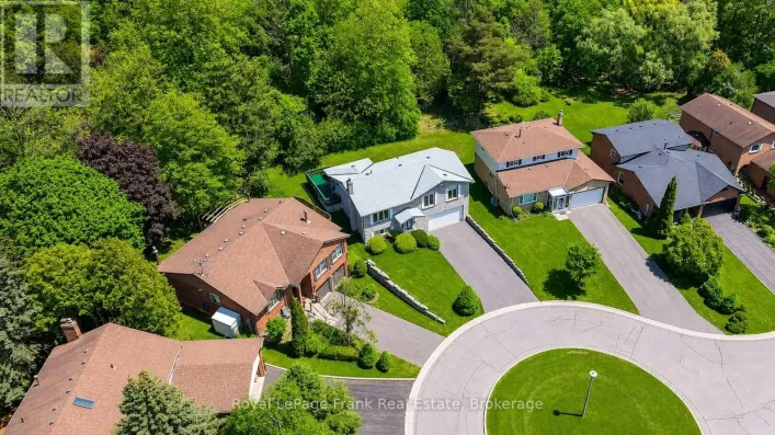 311 CUMBERLAND COURT, Oshawa