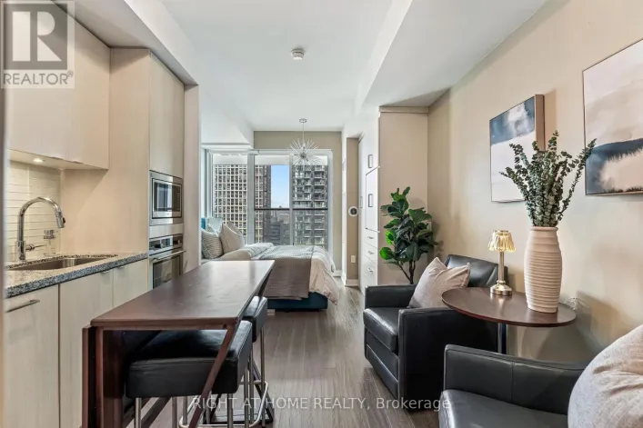 3110 - 115 BLUE JAYS WAY, Toronto