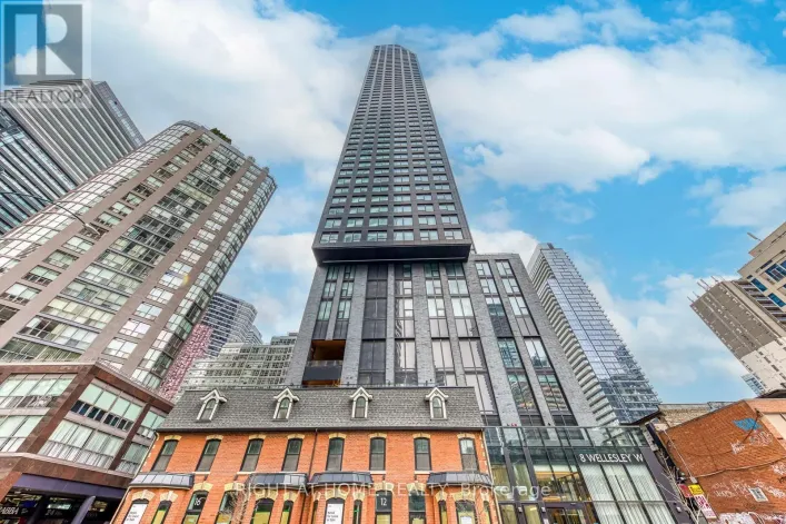 3112 - 8 WELLESLEY STREET W, Toronto