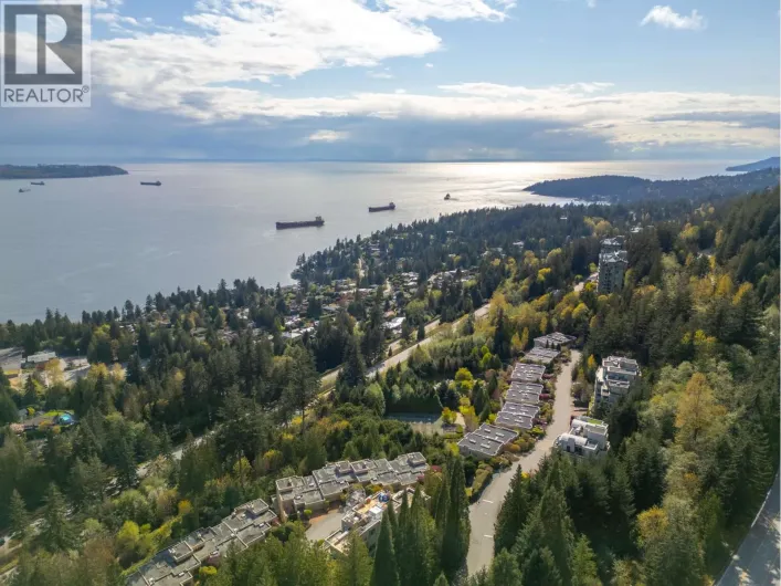 3112 DEER RIDGE DRIVE, West Vancouver
