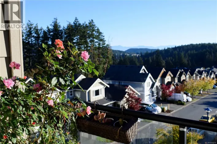 312 1145 Sikorsky Rd, Langford