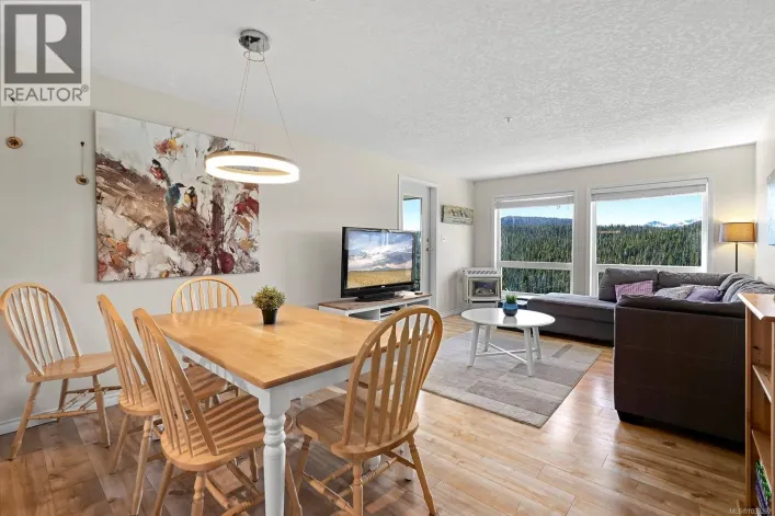 312 1201 Henry Rd, Courtenay
